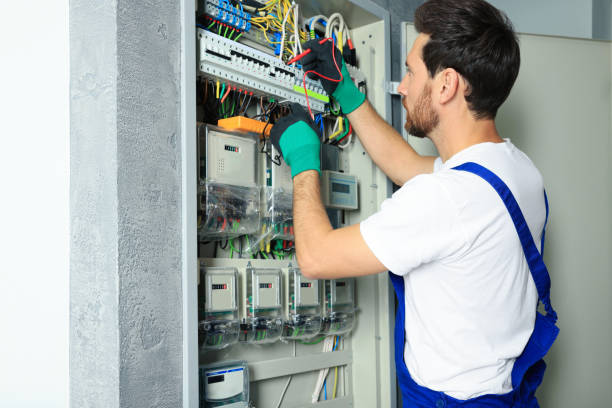 Best Electrician for Home Renovation  in Union Gap, WA